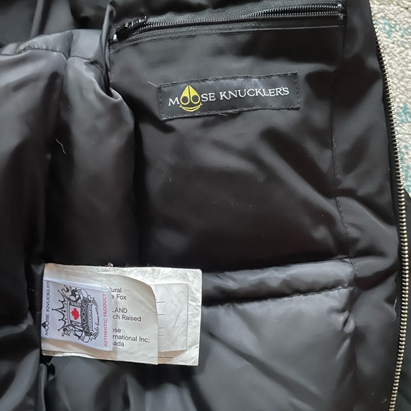 Final Sale ‼️MOOSE KNUCKLES BALLISTIC BOMBER JACKET with FUR trim Hoo… - Picture 9 of 16